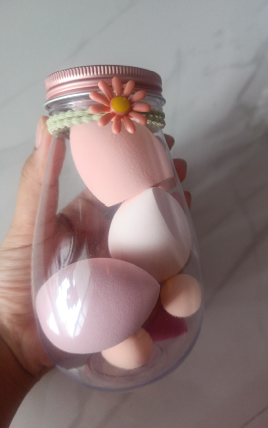 Makeup Blender Sponge With Jar