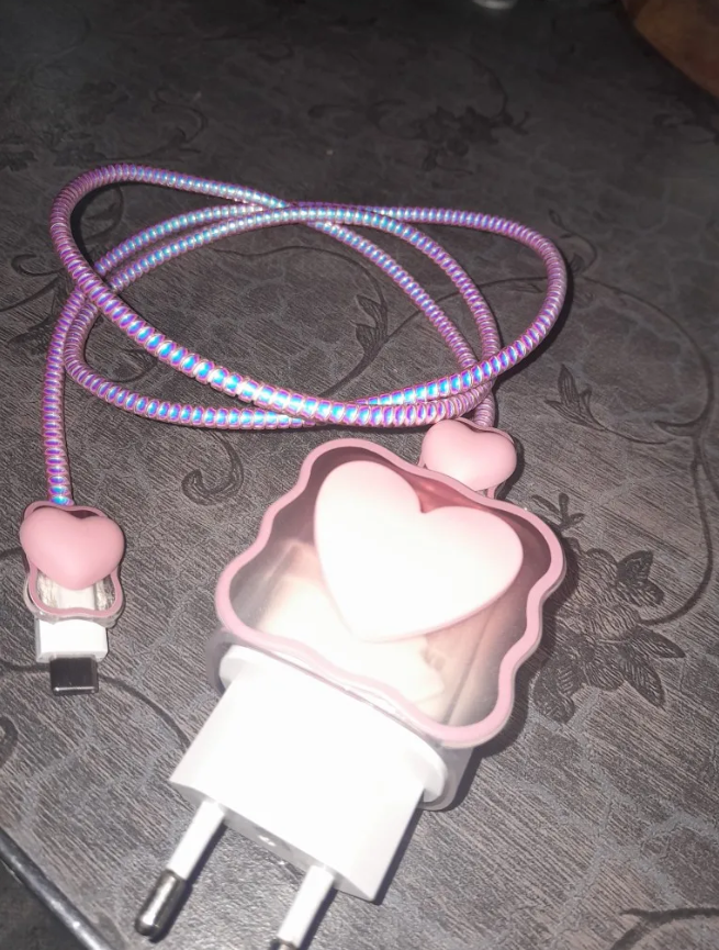 Cute Heart Charging Head and Cable Protector