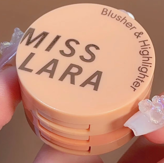 3 in 1 Matte Highlighter And Blush Palette