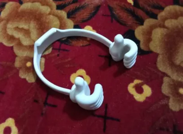 Thumbs Up Mobile Stand