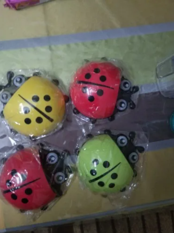 Cute Bee Toothbrush Holder