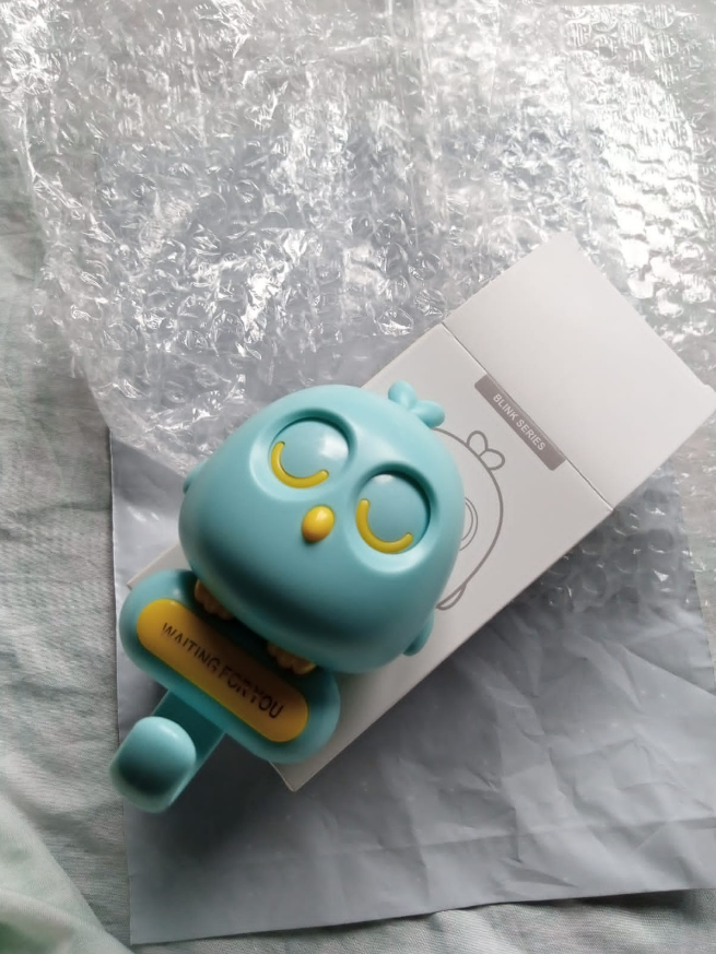 Cute Cat Eye Keychain Holder