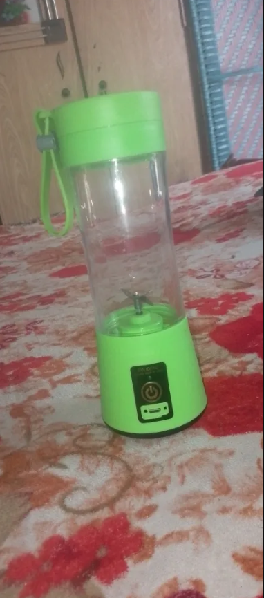 Rechargeable Mini Juicer