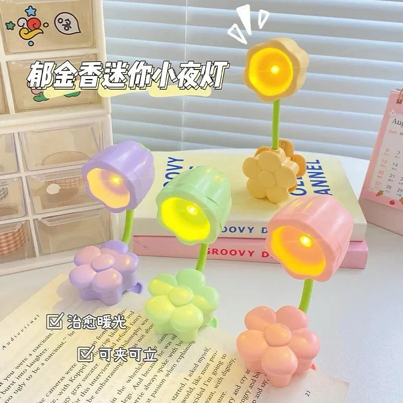 Kawai Mini Floral Clip Lamp